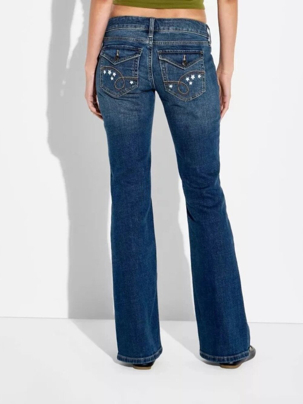 NWT Women's Wild Fable Size 4 Low-Rise Baby Boot Jeans
